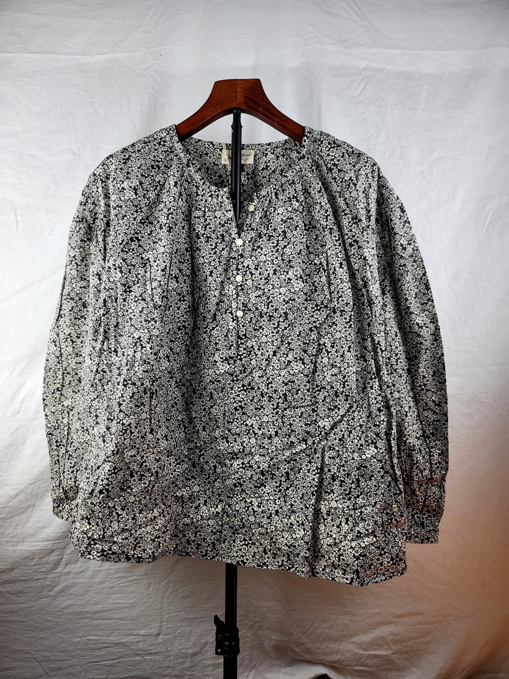 NWT Universal Thread Black Ditsy Floral Peasant Blouse Button Front XXL Boho
